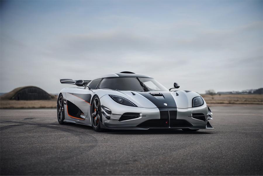  Koenigsegg One:1 Prototype (7106) 2014 года  (фото 1 из 40)